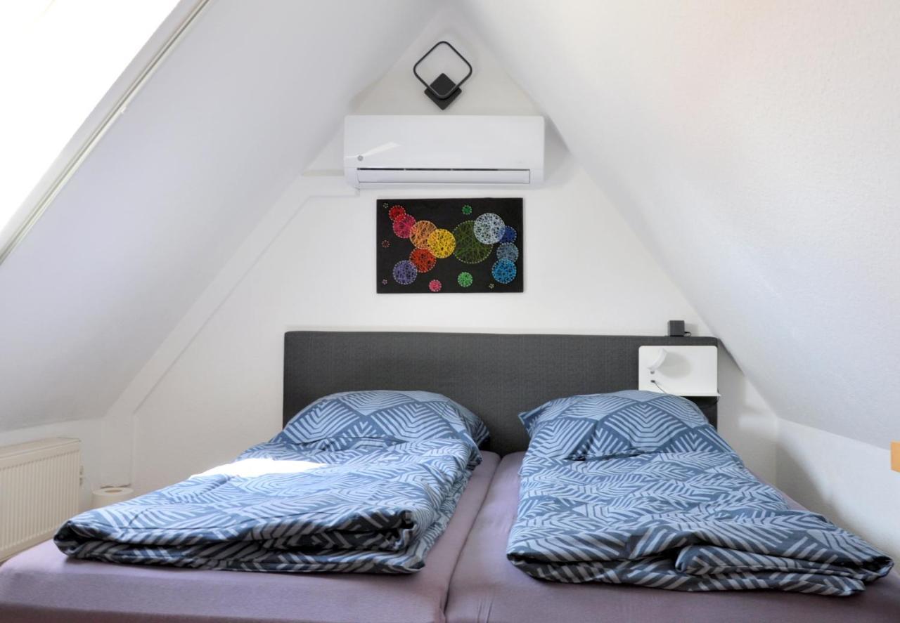 Gemuetliche Dachwohnung Mit Kleiner Oder Grosser Dachterrasse Nebeneinander Wolmirstedt Exterior foto